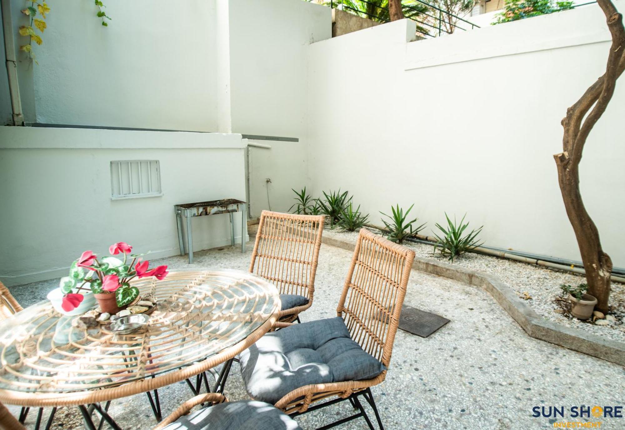 Explore Greece From Apartment With Private Garden Халкида Экстерьер фото